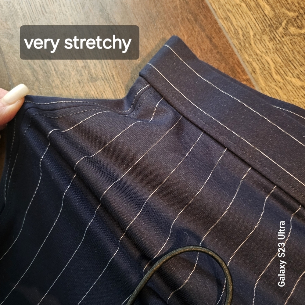 Women's Jones New York Pinstripe Pants - Picture 3 of 8